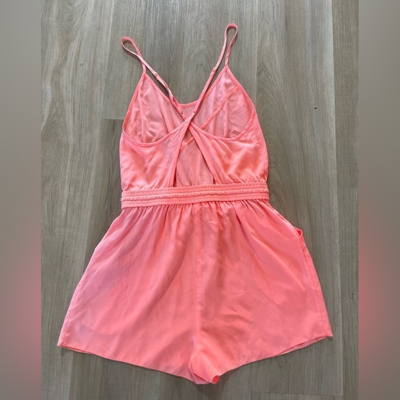 WILFRED 100% Silk Romper in a beautiful Coral Pink color. Size XS - Picture 2 of 8